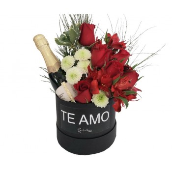 Box Floral - Te Amo, Rosas Vermelhas e Chandon Baby