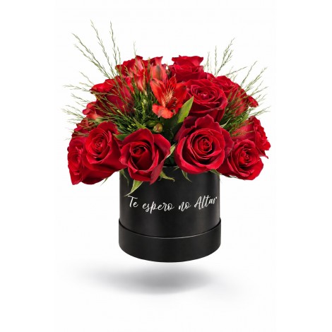 Arranjo de Rosas Vermelhas “Te Espero no Altar” 